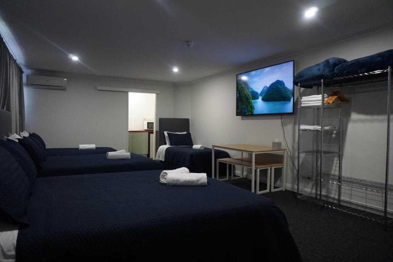 Warners Bay Hotel Eksteriør bilde